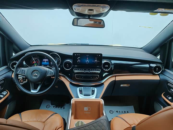 Фото 6 - Mercedes-Benz V-Class