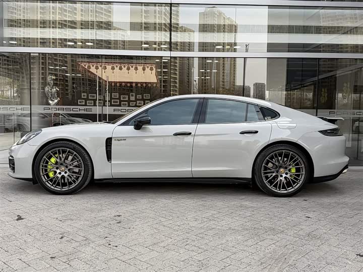 Фото 3 - Porsche Panamera Hybrid