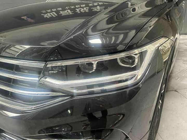 Фото 4 - Volkswagen Tiguan L Pro