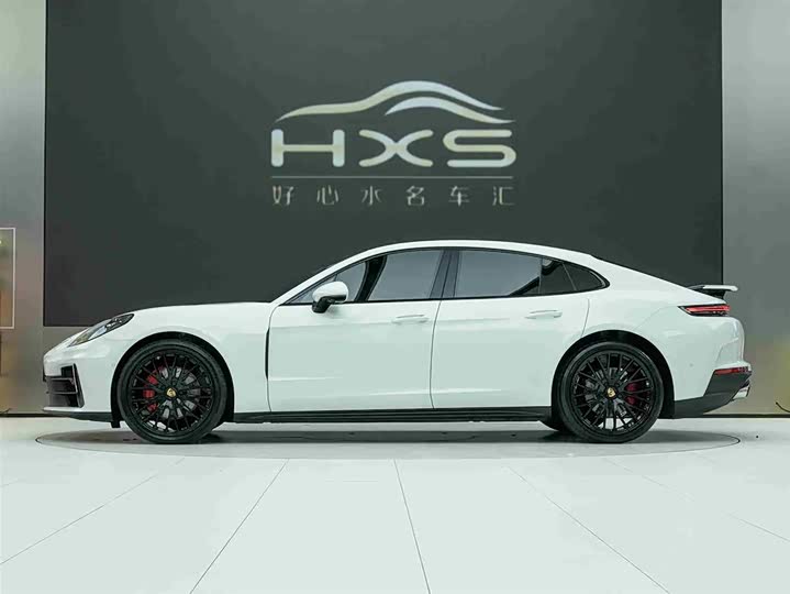 Фото 3 - Porsche Panamera