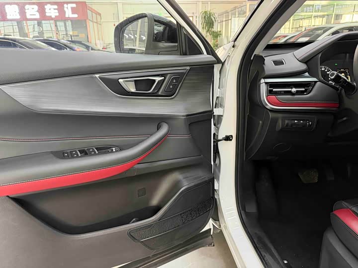 Фото 7 - Chery Tiggo 5x