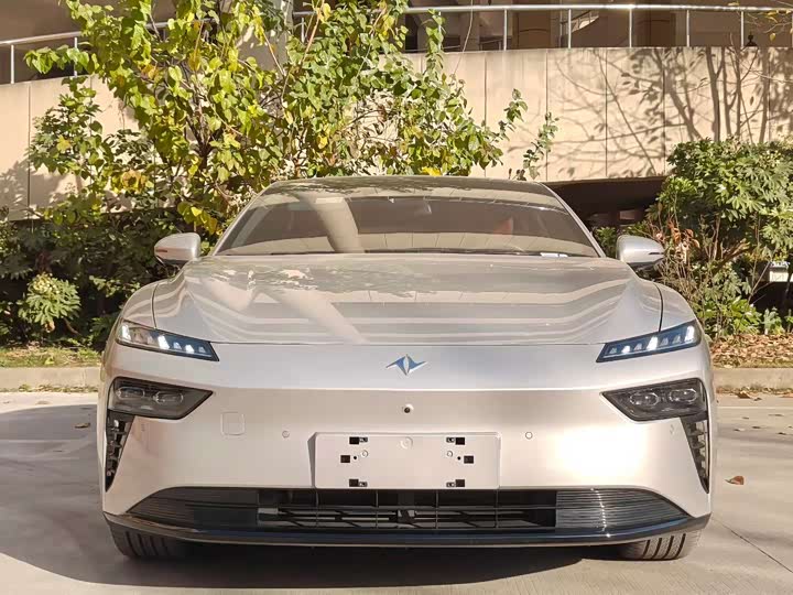 Фото 2 - Dongfeng Yipai eπ 007