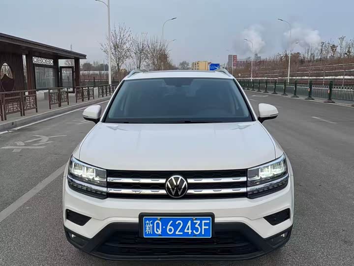 Фото 3 - Volkswagen Tharu