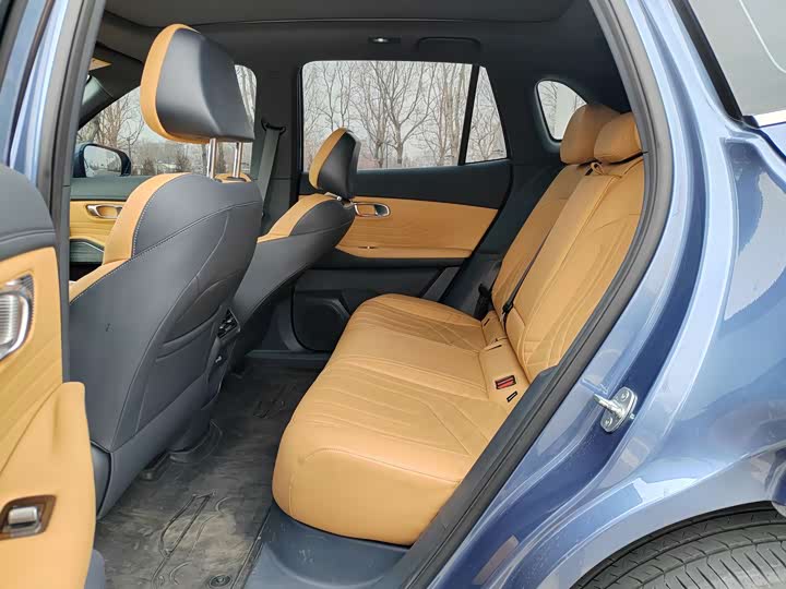 Фото 8 - Geely Galaxy Starship 7