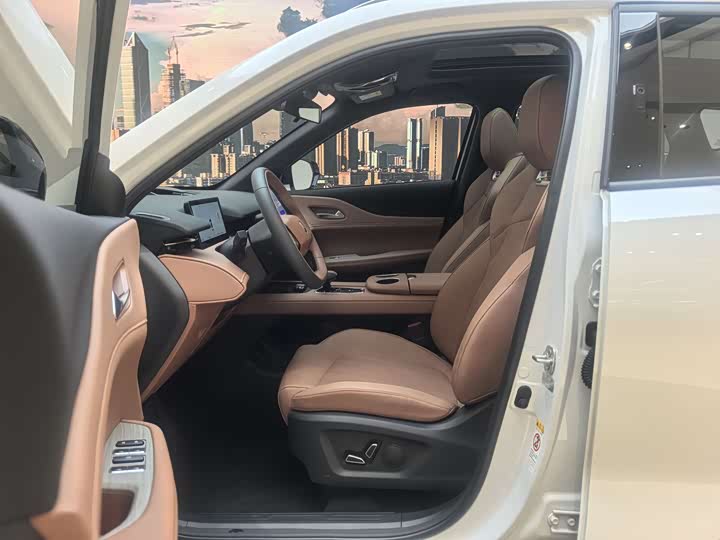 Фото 8 - Changan UNI-Z Hybrid