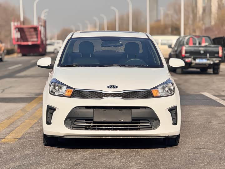 Фото 5 - Kia Pegas