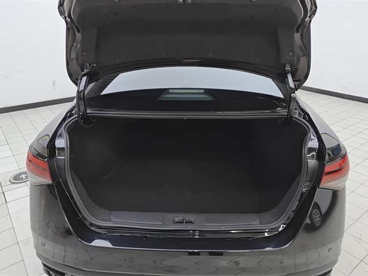 Фото 4 - Nissan Sylphy