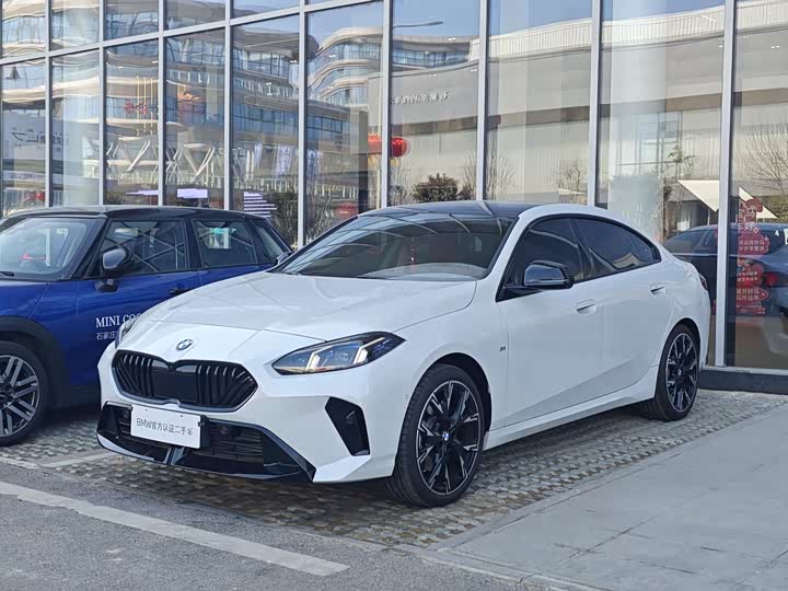 Photo 1 - BMW 2 Series