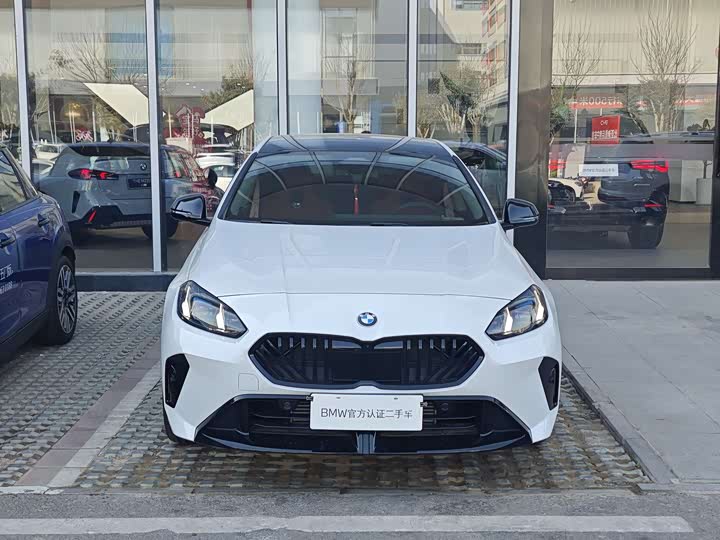 Photo 2 - BMW 2 Series