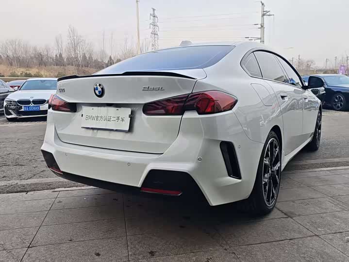 Photo 4 - BMW 2 Series