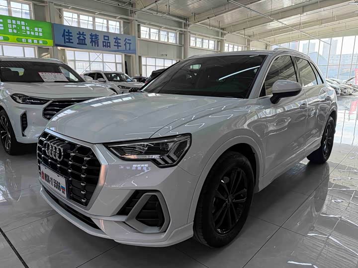 Фото 1 - Audi Q3