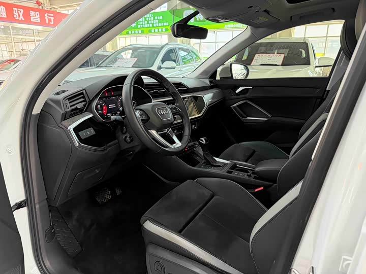 Фото 7 - Audi Q3