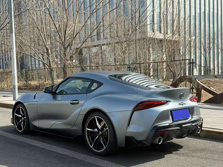 Фото 3 - Toyota Supra