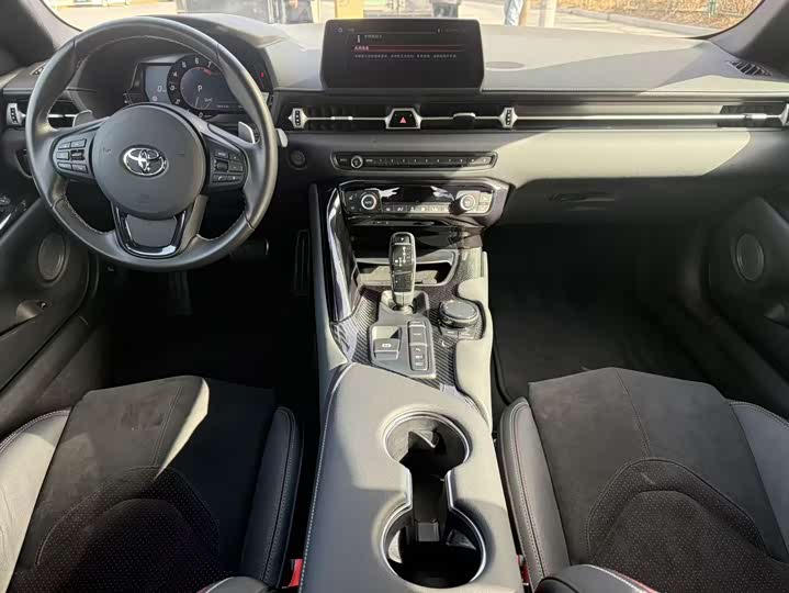 Фото 7 - Toyota Supra