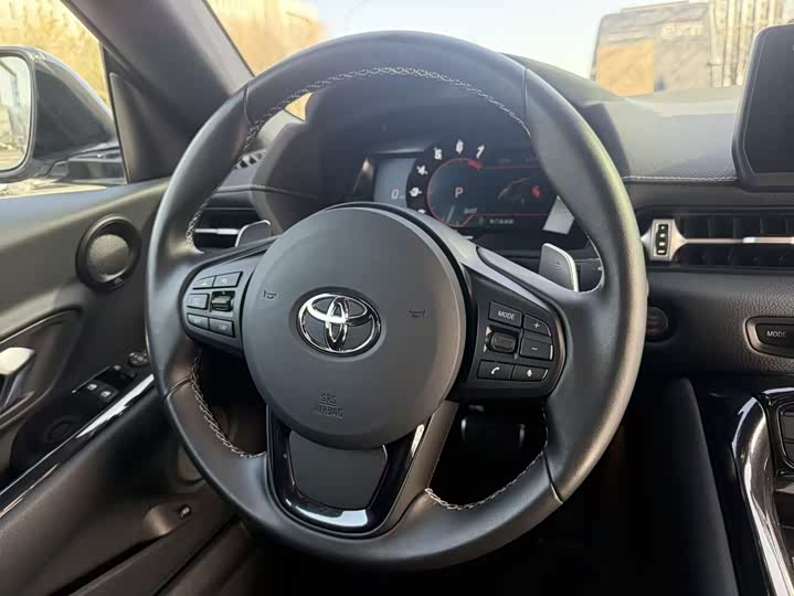 Фото 9 - Toyota Supra