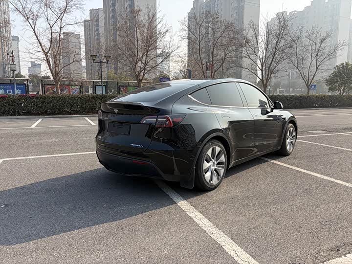 Фото 5 - Tesla Model Y