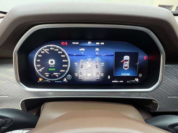 Фото 8 - Tank 700 Hybrid