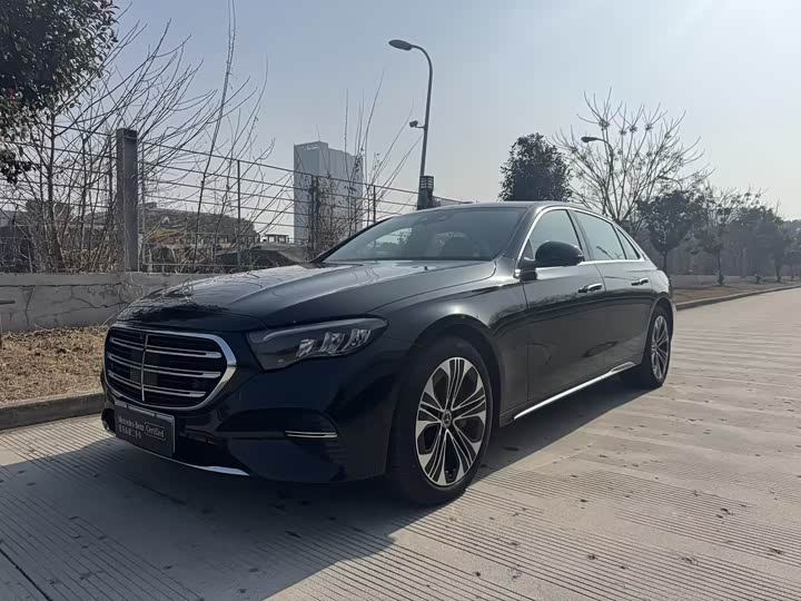 Фото 1 - Mercedes-Benz E-Class Hybrid