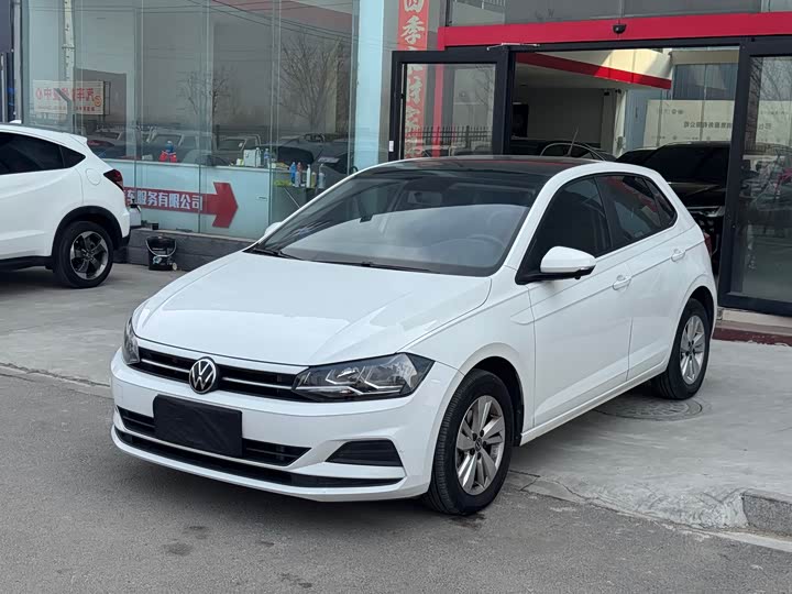 Фото 1 - Volkswagen Polo