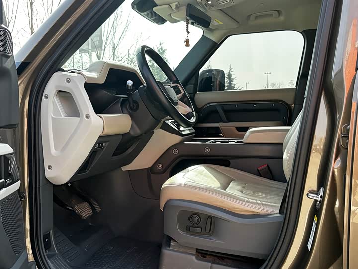 Фото 8 - Land Rover Defender