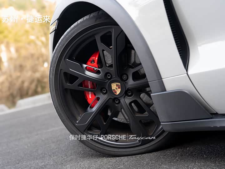 Фото 7 - Porsche Taycan