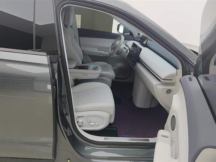 Фото 8 - Exeed Sterra ET