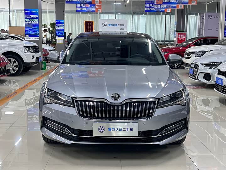 Фото 2 - Skoda Superb