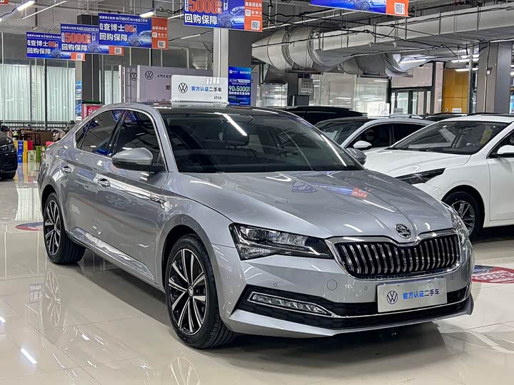Фото 3 - Skoda Superb