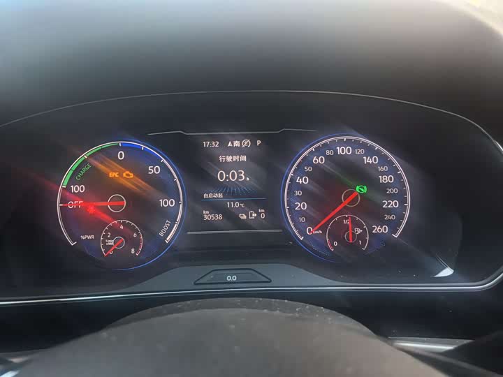 Фото 8 - Volkswagen Passat Hybrid