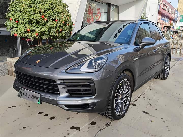 Фото 1 - Porsche Cayenne Hybrid