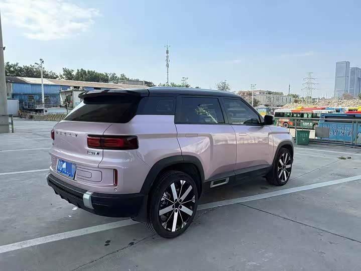 Фото 6 - Geely Icon