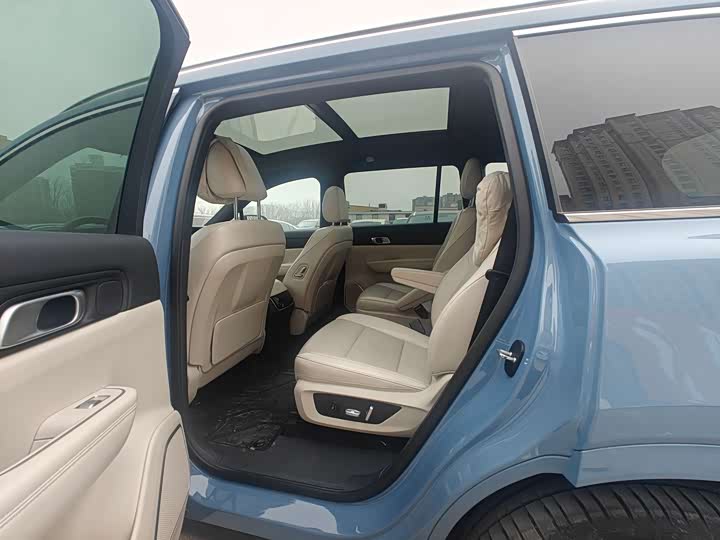 Фото 7 - LiXiang One