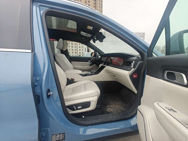 Фото 9 - LiXiang One