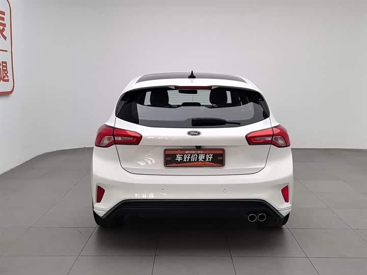 Фото 4 - Ford Focus