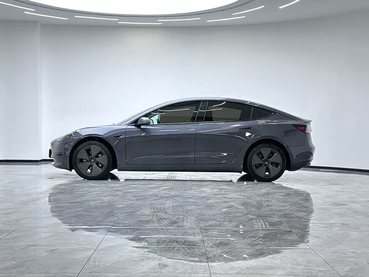 Фото 5 - Tesla Model 3