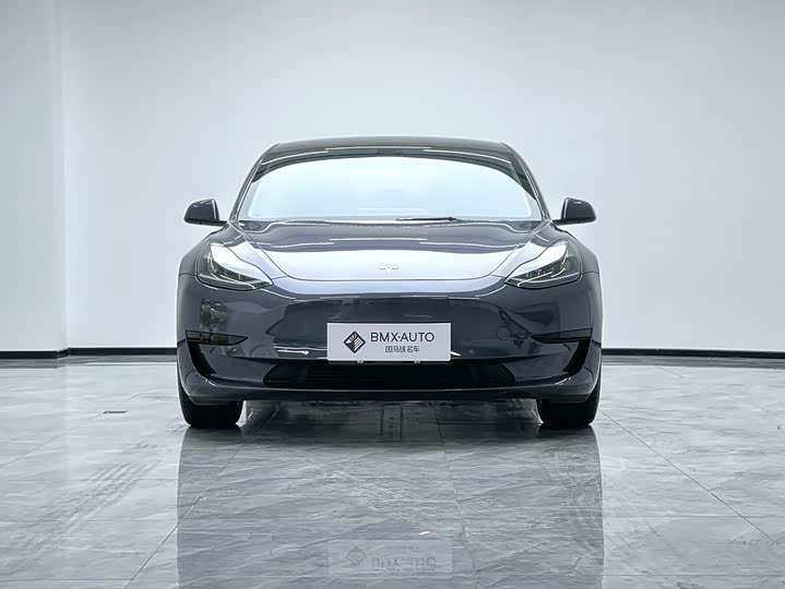 Фото 7 - Tesla Model 3