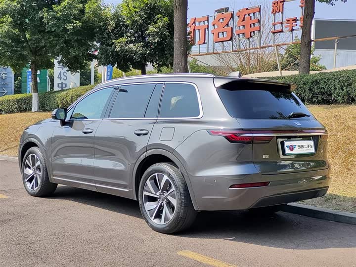 Фото 4 - LiXiang One