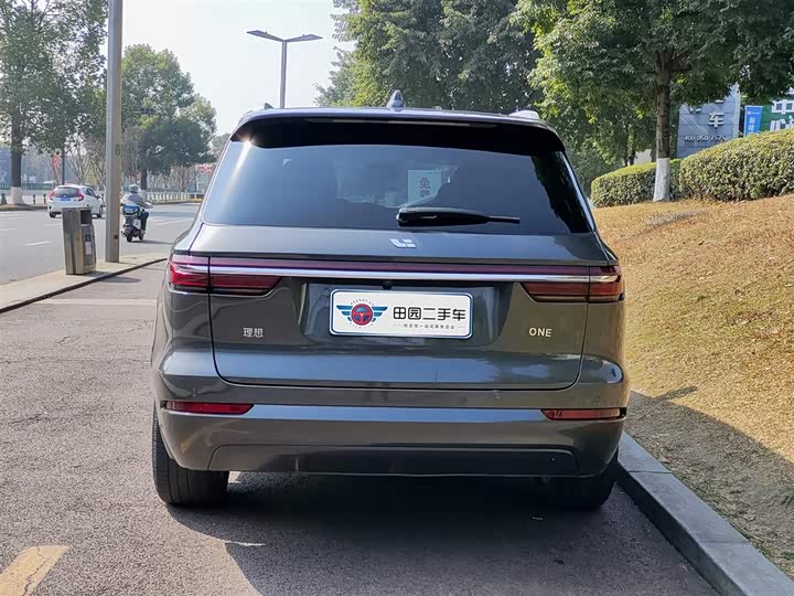 Фото 5 - LiXiang One