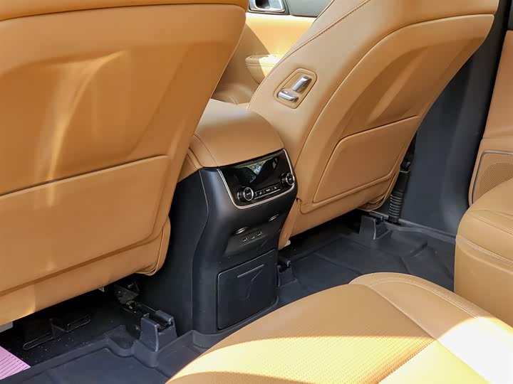 Фото 9 - LiXiang One