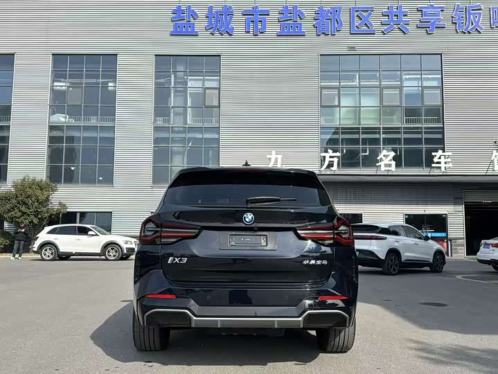 Фото 4 - BMW iX3