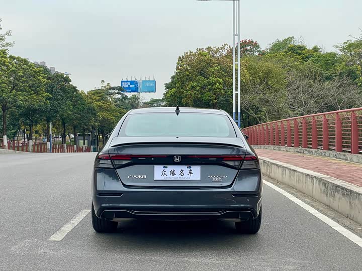 Фото 5 - Honda Accord