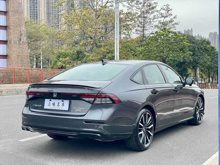 Фото 6 - Honda Accord