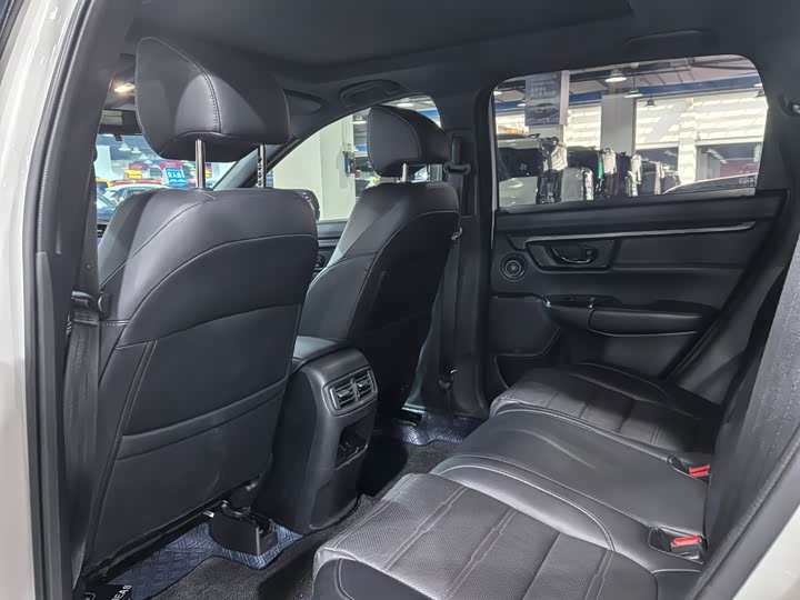 Photo 8 - Honda CR-V