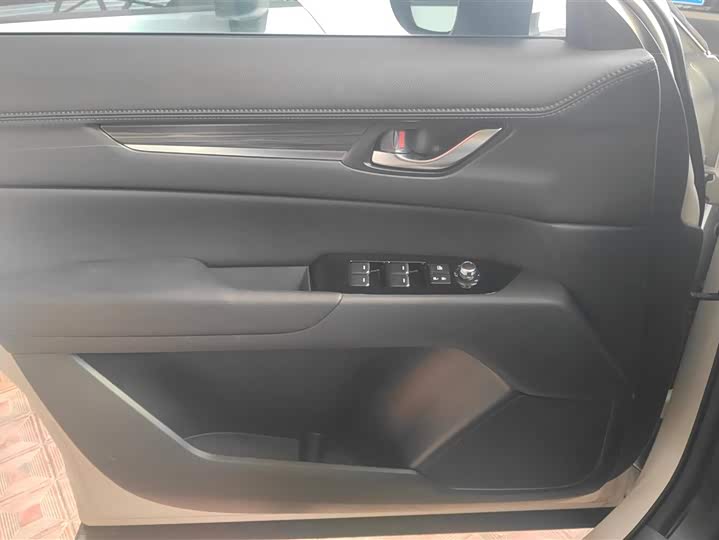 Фото 7 - Mazda CX-5