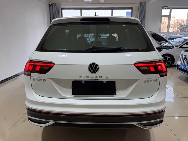 Фото 5 - Volkswagen Tiguan L Pro