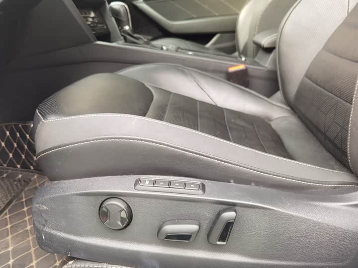 Фото 8 - Volkswagen CC