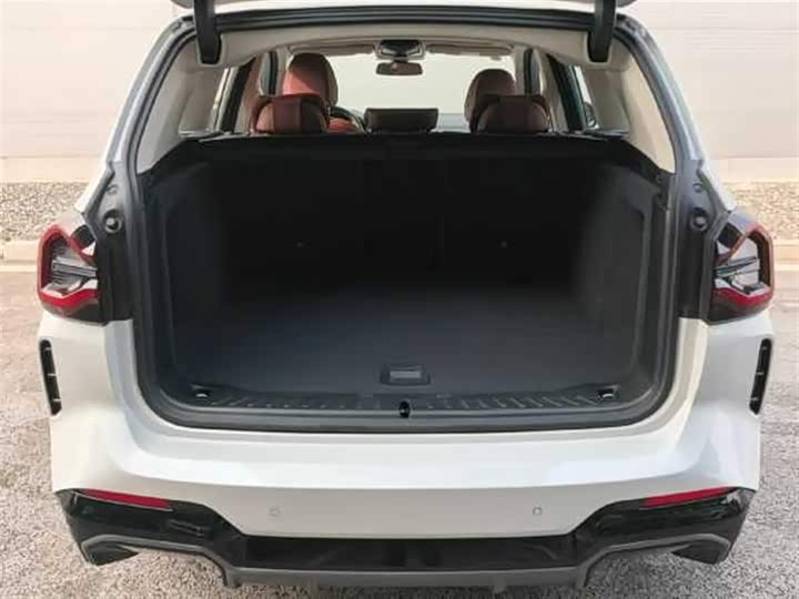 Фото 6 - BMW iX3