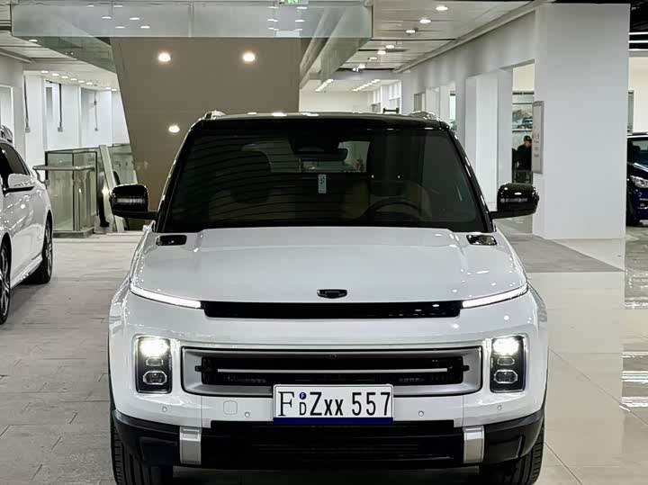 Фото 2 - Geely Icon