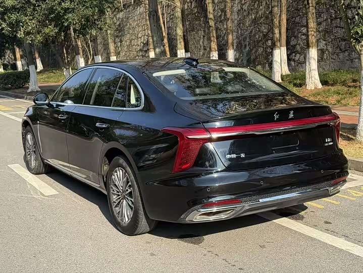 Фото 9 - Hongqi H5