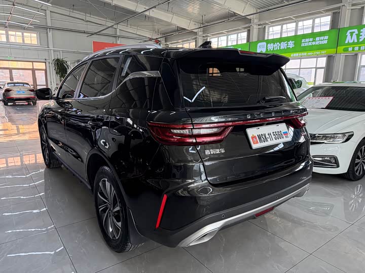 Фото 6 - Geely Vision X6